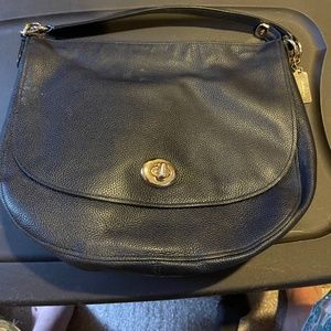 Coach leather shoulder bag